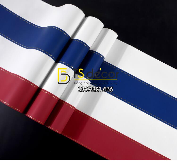 Bề mặt Giấy dán tường caro sọc xanh đỏ 3D301 họa tiết sọc