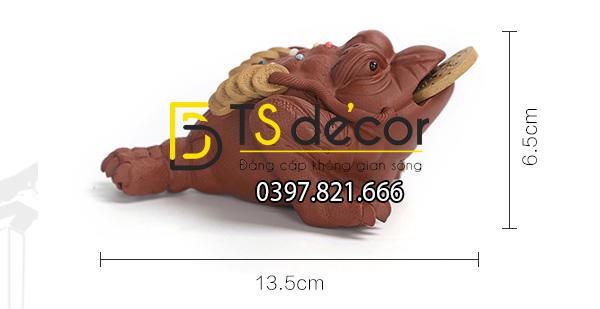 Kích thước Cóc 3 chân ngậm tiền màu đỏ DTT10