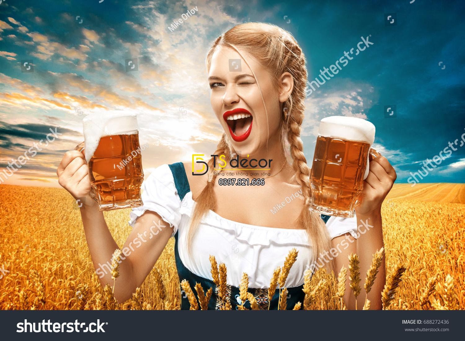 Tranh dán tường trang trí quán Bia Tươi Bia Cỏ Độc Đáo