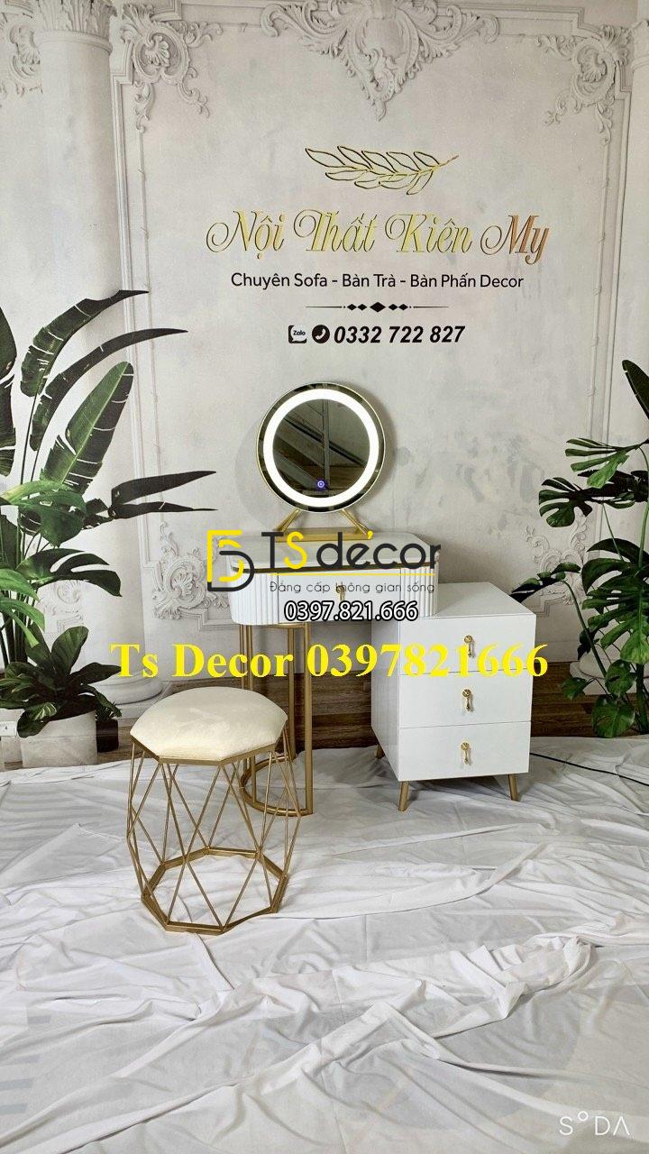 Phông Nền Livestream Chụp Ảnh Phào Chỉ Tân Cổ Điển Có Cây 3D 5D Mã P297